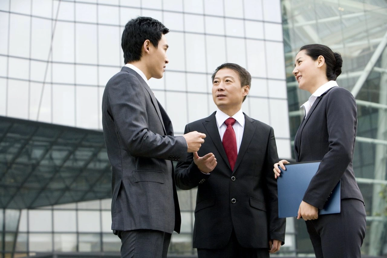 businessmen in discussion